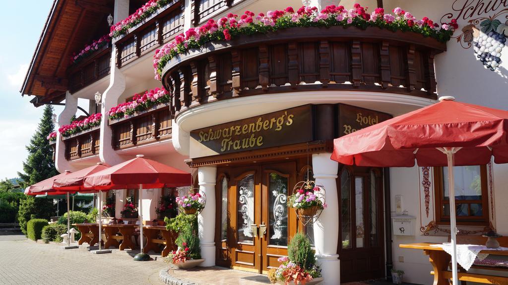 Hotel Schwarzenbergs Traube Glottertal Exterior photo
