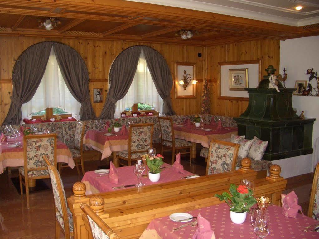 Hotel Schwarzenbergs Traube Glottertal Exterior photo